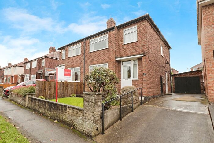 3 Bedroom Semi-Detached House For Sale In Thief Lane, York, North Yorkshire, YO10