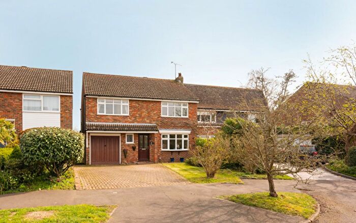 4 Bedroom Detached House For Sale In Godfries Close, Welwyn, AL6