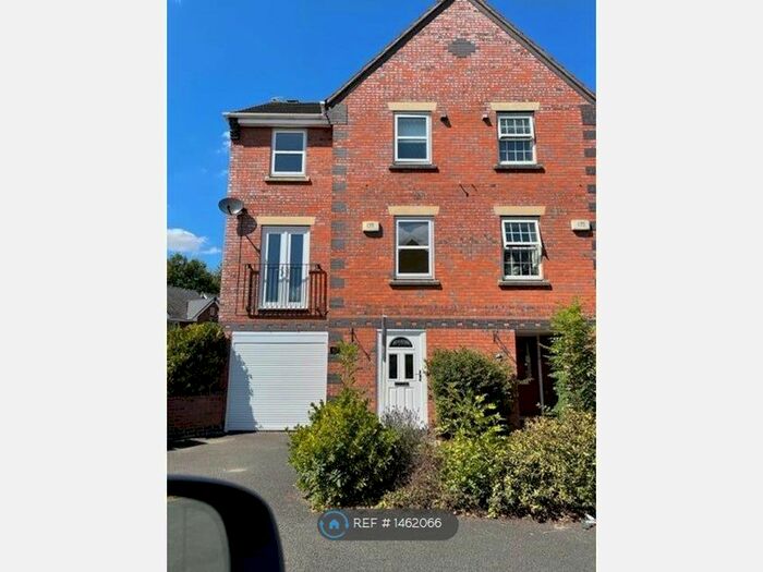 4 Bedroom Semi-Detached House To Rent In Hammond Green, Wellesbourne, Warwick, CV35