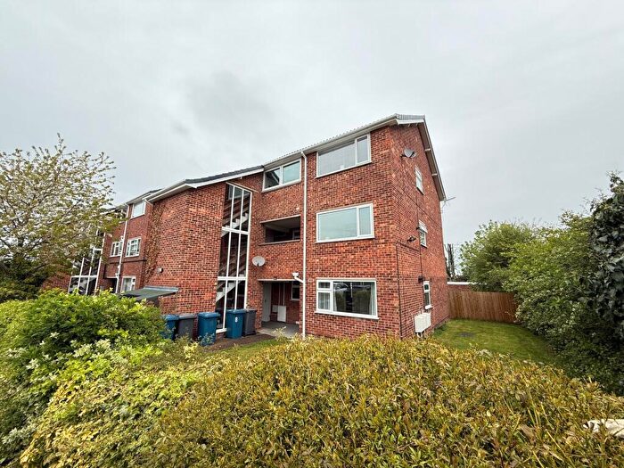 2 Bedroom Flat To Rent In Beech Lodge, Bingham, NG13