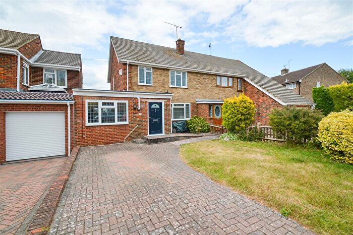 3 Bedroom Semi Detached House For Sale In Sandown Drive, Gillingham, ME8