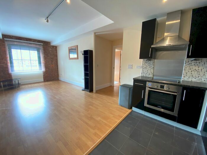 2 Bedroom Flat To Rent In Macintosh Mill, Cambridge Street, Manchester, M1