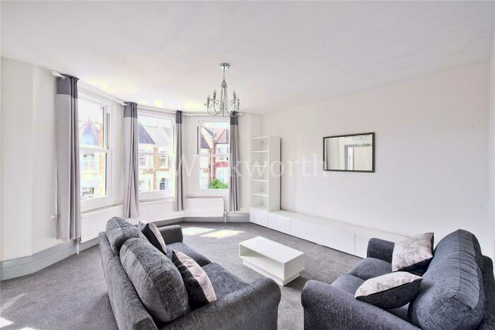 2 Bedroom Apartment To Rent In Mattison Road, London, N4