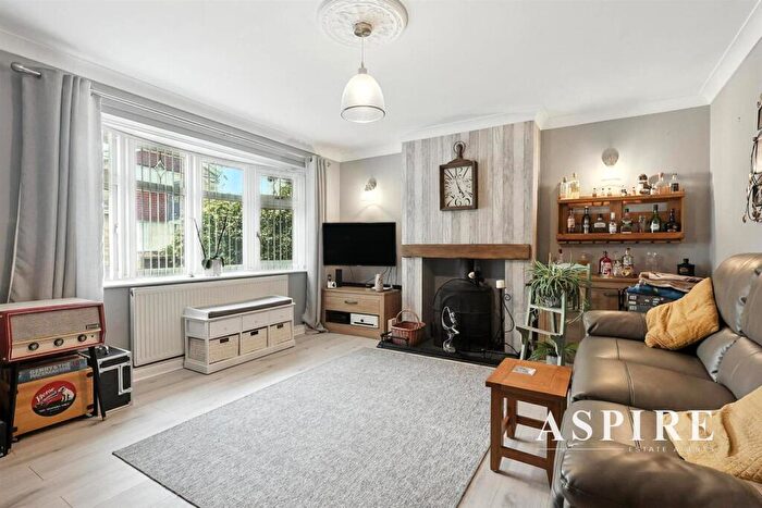 3 Bedroom Semi-Detached Bungalow For Sale In Adelsburg Road, Canvey Island, SS8