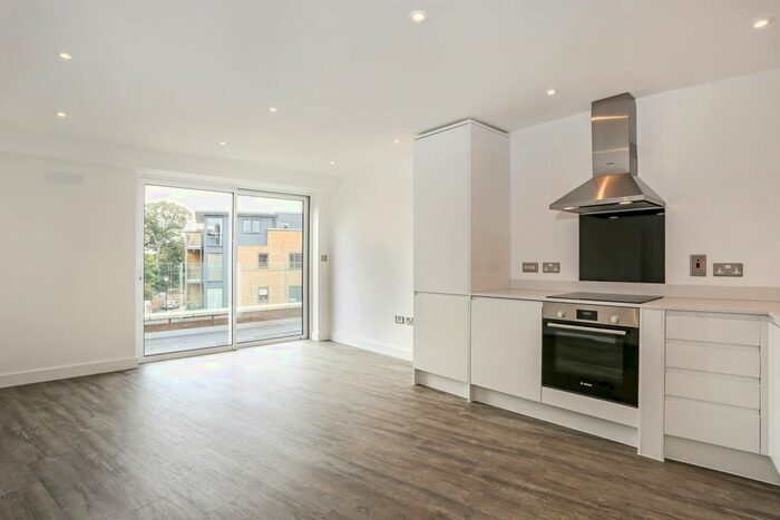 1 Bedroom Flat To Rent In Acre Passage, Windsor, SL4