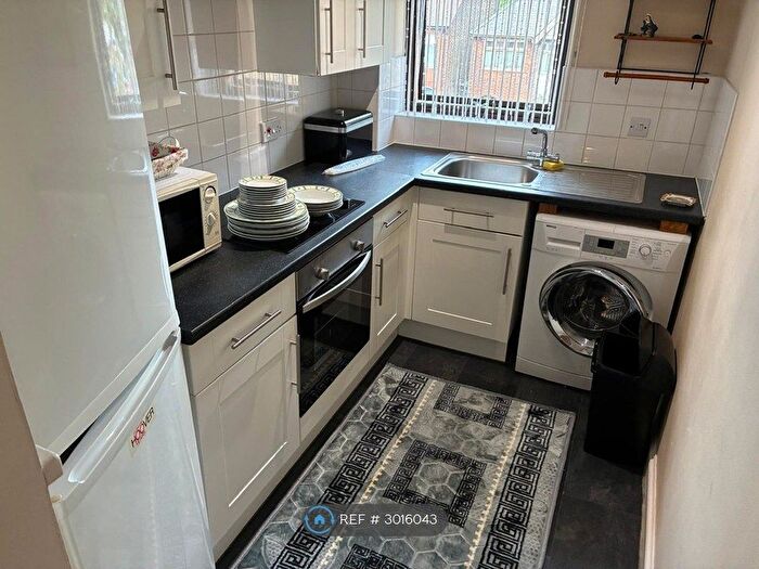 1 Bedroom Flat To Rent In Vicarage Lane, London, E6