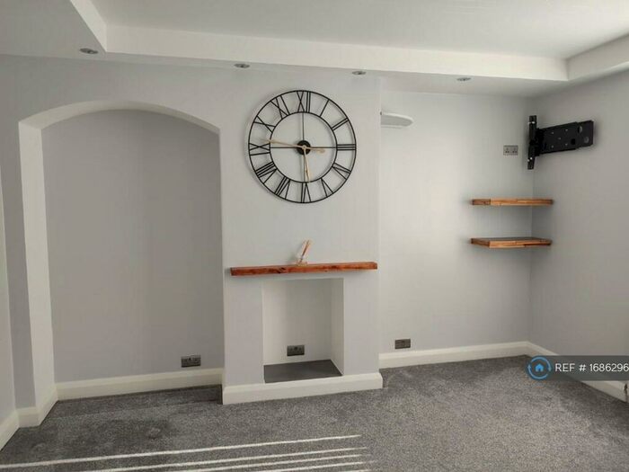 3 Bedroom Terraced House To Rent In Woodbank Road, Bromley, BR1