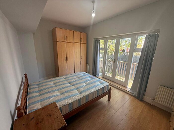 3 Bedroom Flat To Rent In Hornsey Lane Gardens, Hornsey, N6