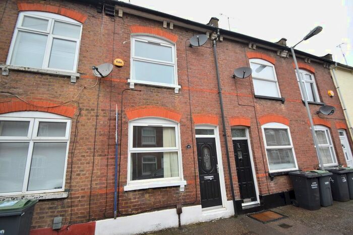 2 Bedroom Terraced House To Rent In Stanley Street, Luton, Bedfordshire, LU1