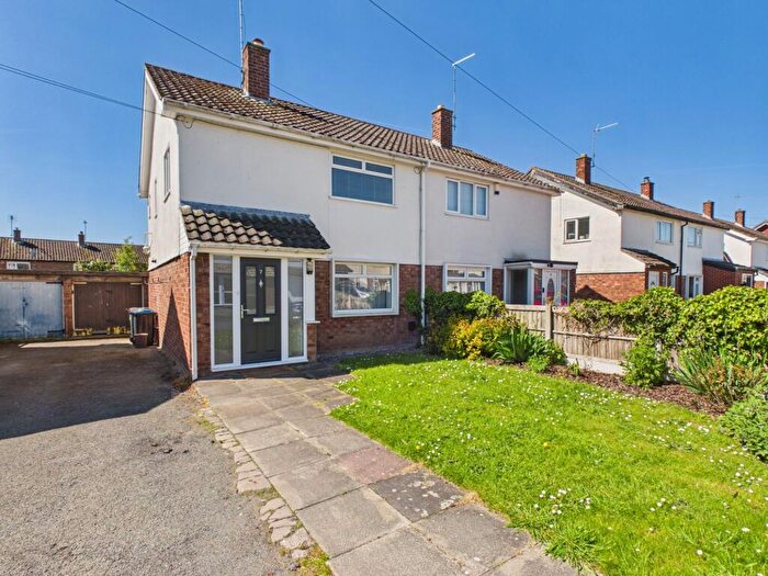 3 Bedroom Semi-Detached House For Sale In Clarence Avenue, Vicars Cross, CH3