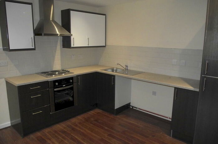 1 Bedroom Flat To Rent In Mayberry Place, Rumbow, Halesowen, West Midlands, B63