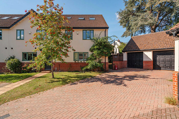 4 Bedroom End Of Terrace House For Sale In Mayflower Close, Coombe Dingle, BS9