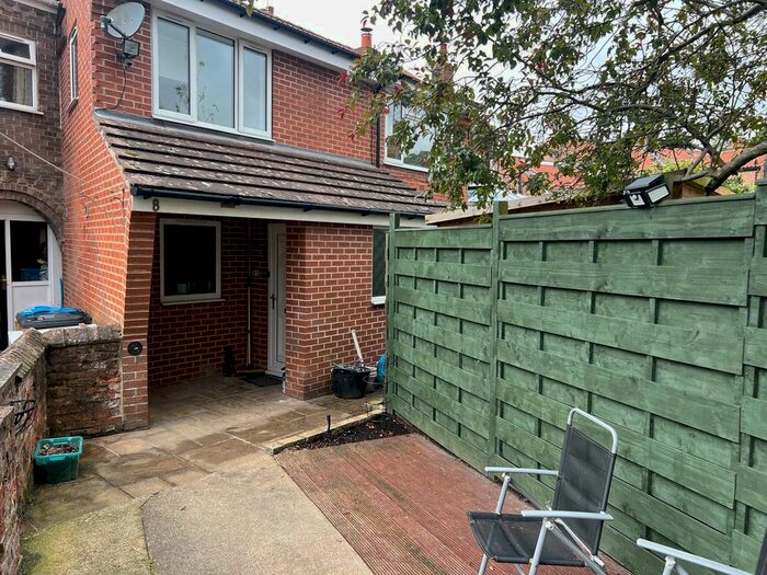 2 Bedroom Flat To Rent In Carpenters Court, Easingwold, York, YO61