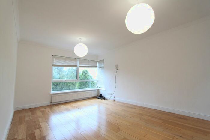 2 Bedroom Flat To Rent In Cleanthus Road, Shooters Hill, London, SE18