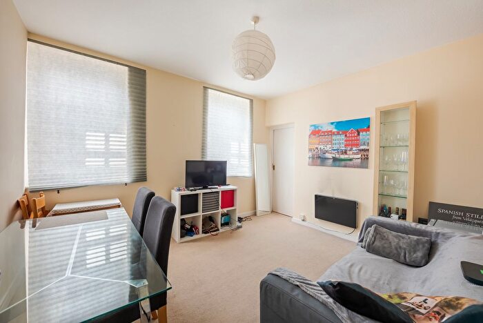 2 Bedroom Flat To Rent In Page Street, London, SW1P