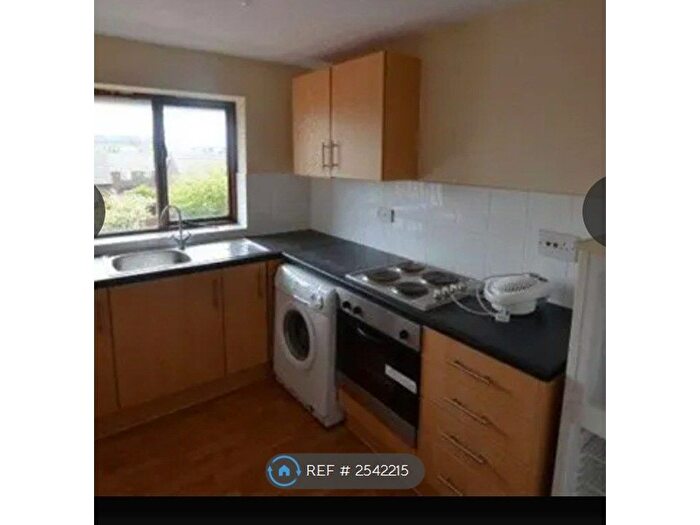 2 Bedroom Flat To Rent In Minster Court, Liverpool, L7
