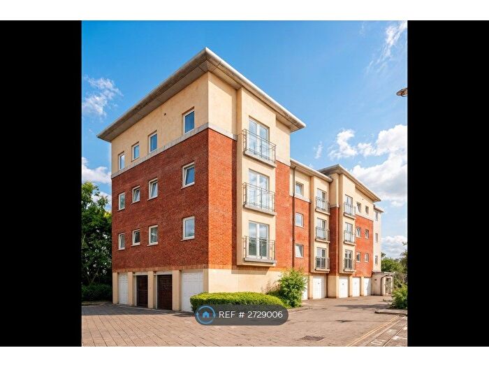 2 Bedroom Flat To Rent In Winterthur Way, Basingstoke, RG21