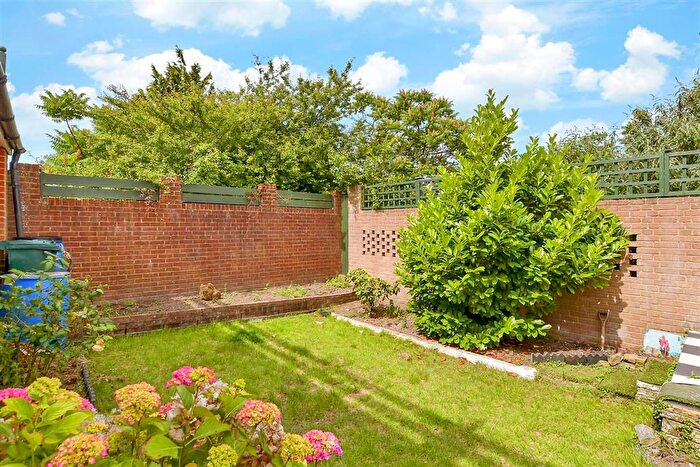 2 Bedroom Semi-Detached Bungalow For Sale In Wheatfield Way, Brighton, East Sussex, BN2