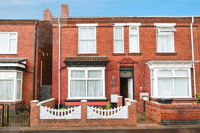 3 Bedroom End Of Terrace House For Sale In Mckean Road, Oldbury, B69