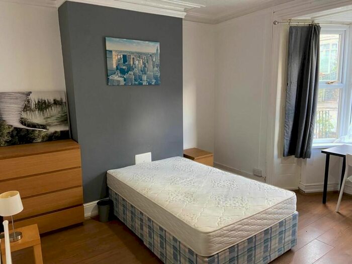 6 Bedroom Terraced House To Rent In King Edwards Road, Swansea, SA1