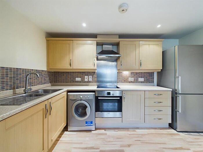 2 Bedroom Apartment To Rent In Middlewood Close Solihull, B91