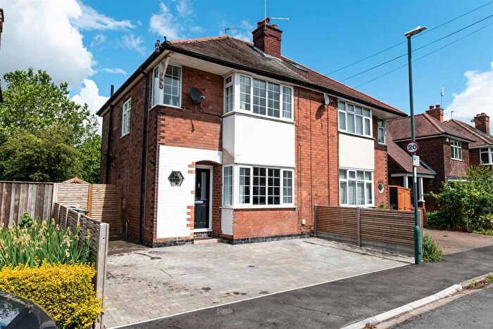 3 Bedroom Semi Detached House For Sale In Vernon Avenue, Wilford, NG11