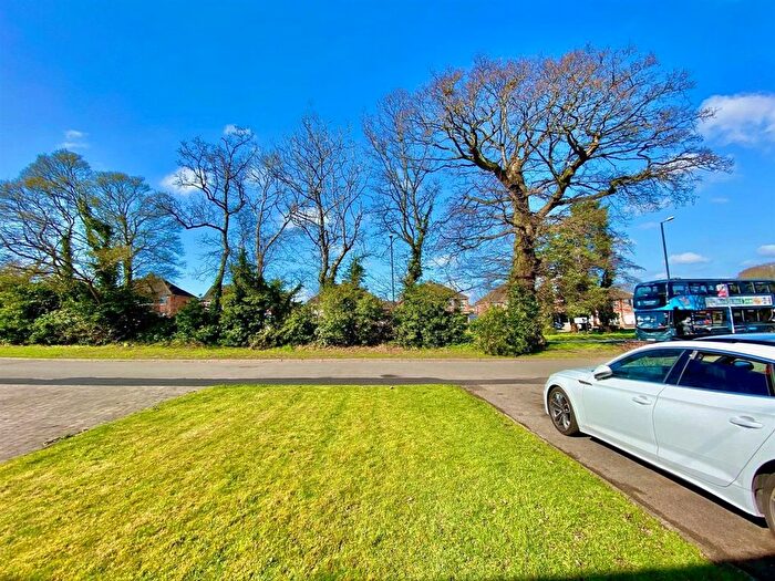 3 Bedroom Semi-Detached House To Rent In St Martins Road, Finham, Coventry, CV3