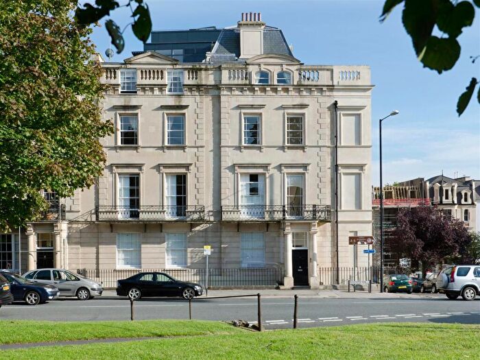 2 Bedroom Apartment To Rent In Clifton Village, Bridge Corner, BS8