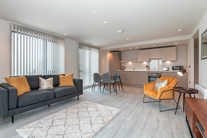 2 Bedroom Apartment To Rent In St Martin's Place, Broad Street, Birmingham, B15