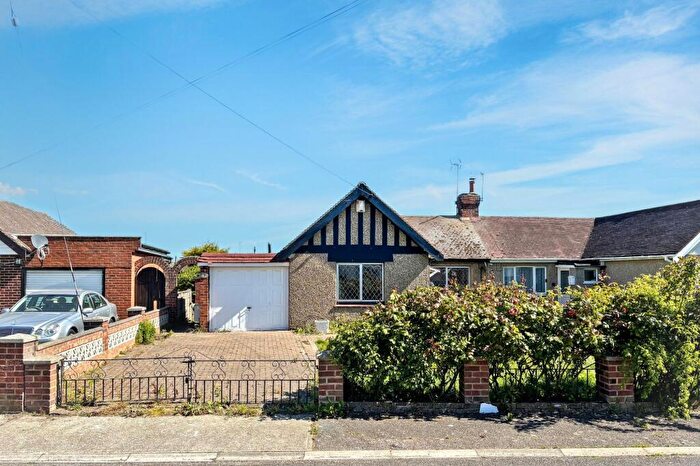 2 Bedroom Detached Bungalow For Sale In Essex Close, Canvey Island, SS8
