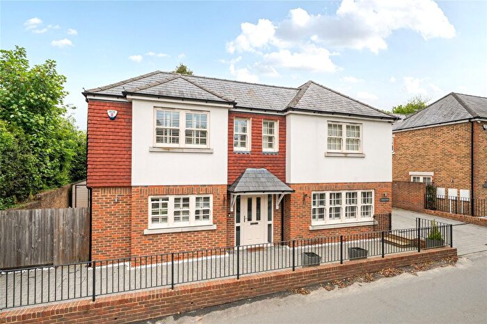 4 Bedroom Country House For Sale In Old London Road, Knockholt, Sevenoaks, Kent, TN14