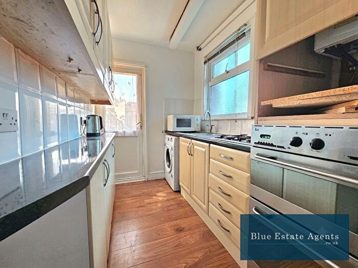 3 Bedroom Terraced House To Rent In Meadowbank Gardens, Hounslow, TW5
