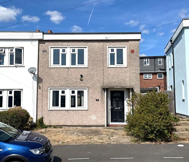 3 Bedroom Semi-Detached House For Sale In Colne Drive, Romford, RM3