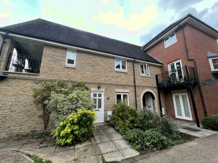2 Bedroom Apartment To Rent In Thames View, Abingdon, Oxfordshire, OX14