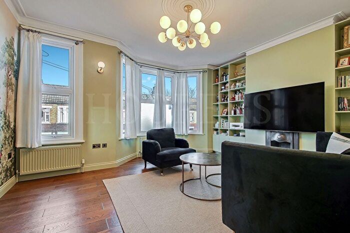 3 Bedroom Flat For Sale In Redfern Road, London, NW10