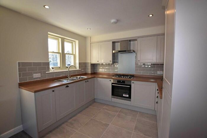 2 Bedroom Flat To Rent In Cricketer's Court, Richmond, DL10