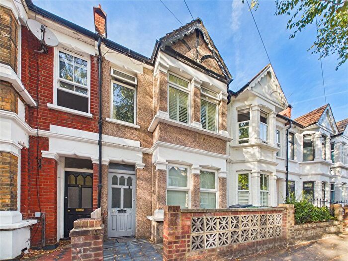 1 Bedroom Flat For Sale In Waverley Road, Walthamstow, E17