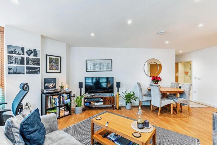 1 Bedroom Apartment For Sale In Wharf Approach, Leeds, LS1