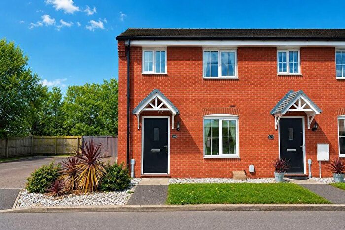 3 Bedroom Semi-Detached House For Sale In Uttoxeter Close, Bourne, PE10