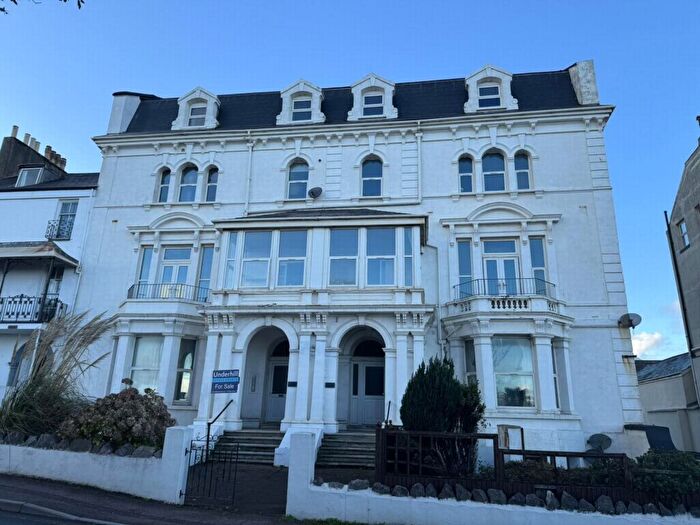 1 Bedroom Flat For Sale In West Cliff, Teignmouth Hill, EX7