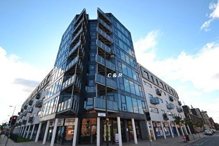 2 Bedroom Flat To Rent In Bishops Corner, Stretford Road, Hulme, Manchester, M15