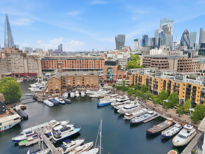 2 Bedroom Flat For Sale In Star Place, London, E1W