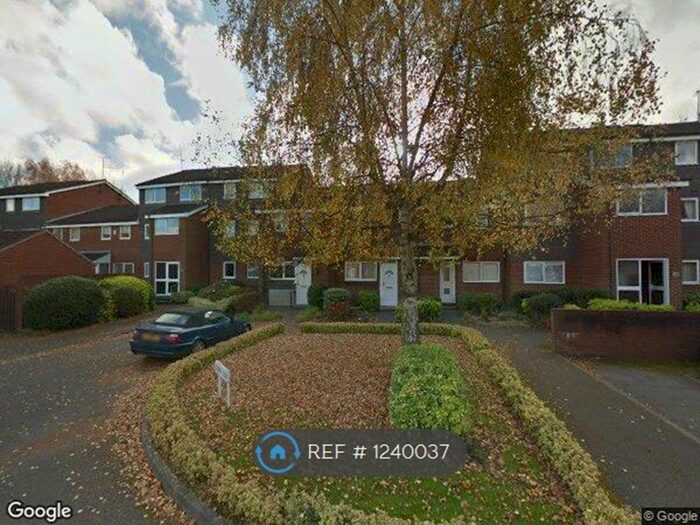 2 Bedroom Flat To Rent In Crendon Ct, Reading RG4