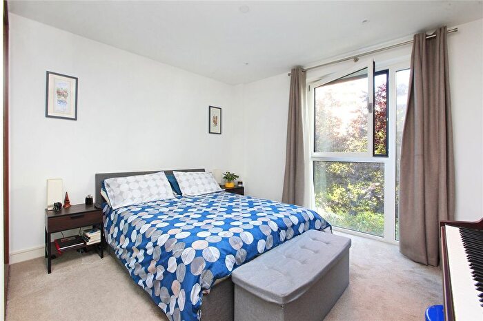 1 Bedroom Flat For Sale In Collet House, Wandsworth Road, SW8