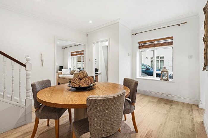 3 Bedroom Semi-detached House To Rent In Campden House Close, Campden Hill, W8