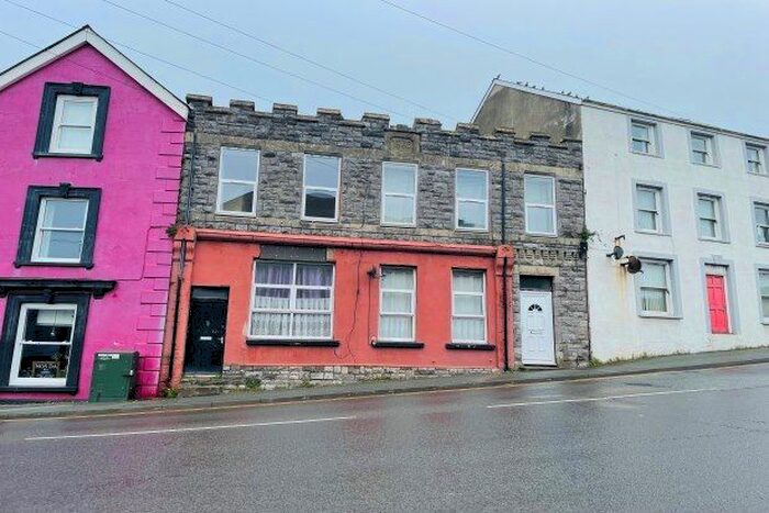Studio To Rent In Victoria Road, Milford Haven, SA73