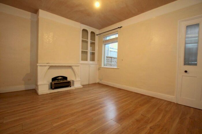 2 Bedroom House To Rent In Marlborough Street, SN1