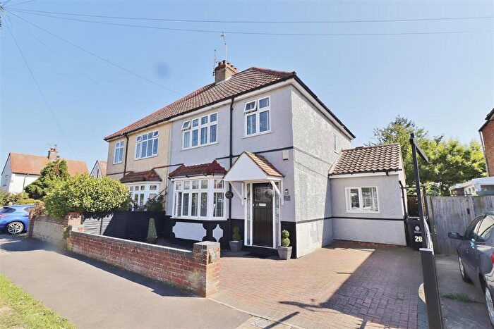3 Bedroom Semi-Detached House For Sale In Salisbury Road, Holland On Sea, CO15