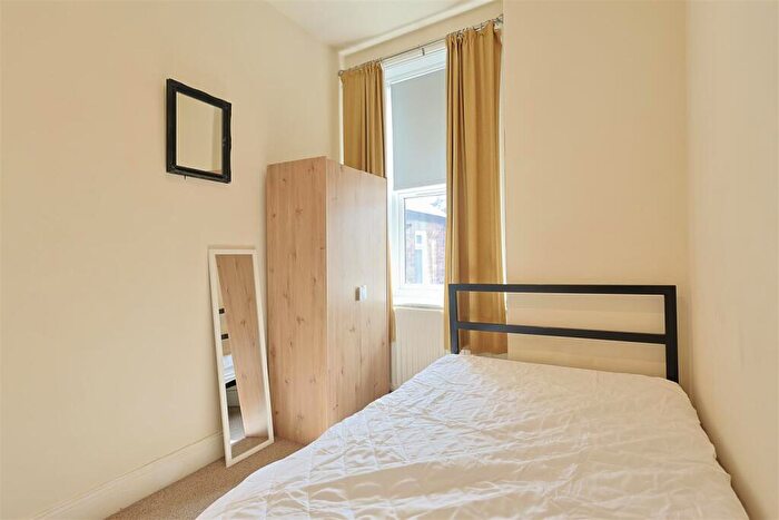 3 Bedroom Flat To Rent In Oakland Road, Jesmond, Newcaste Upon Tyne, NE2