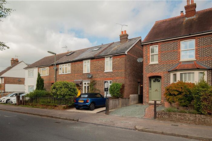 2 Bedroom End Terrace House For Sale In New North Road, Reigate, RH2